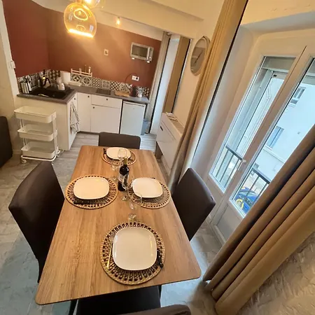 Apartment Design Et Cosy A 8 Min A Pied Des Plages *